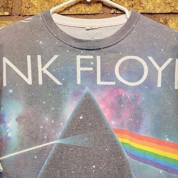 Pink Floyd Dark Side of the Moon Prism Graphic Tee Galaxy All Over Print Size L - Picture 5 of 10